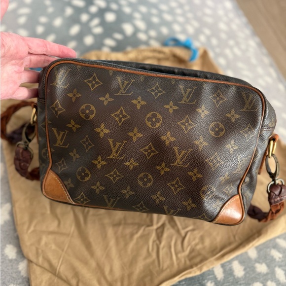 Louis Vuitton Brown Monogram Crossbody Bag - Picture 6 of 9